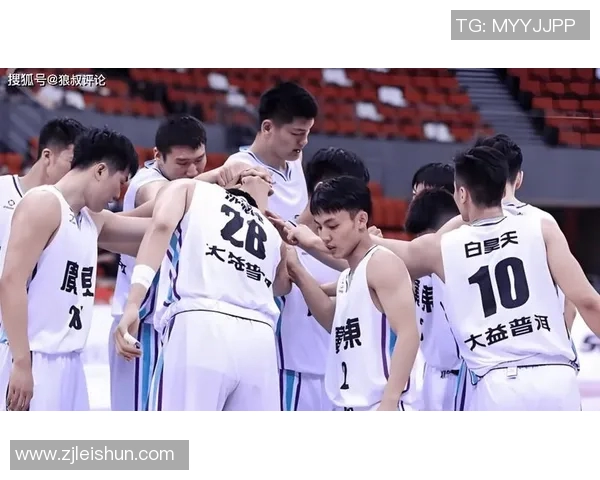 十五运男篮成年组11月4日开赛，广东队黑白矮组合重聚