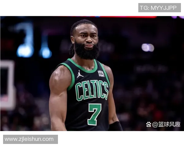 杰伦布朗轰30+5绿军爆冷！米球王下半场0分，骑士暴露最大短板比赛回顾：骑士替补火力不足布朗攻防一体